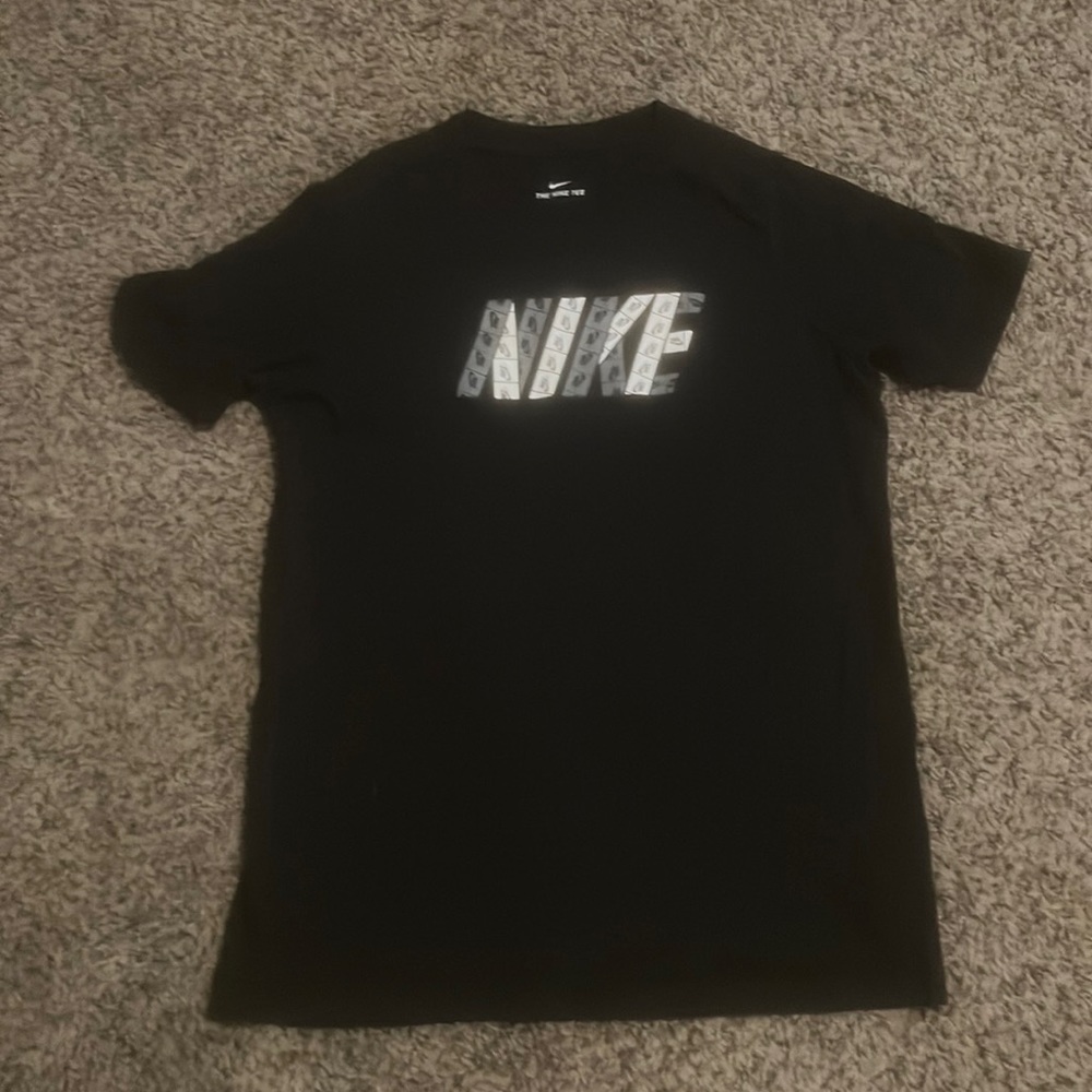 Nike tee